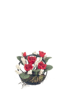 Draadmand met rozen