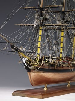 H.M.S. Pegasus; houten modelbouw; amati; AMATI; modelbouw boot; schaal 1op150; schaal 1:150; Pegasus;