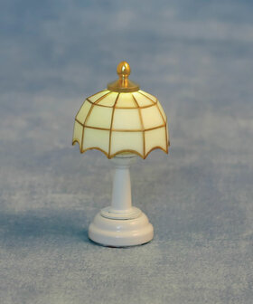 Witte Tiffany tafellamp (LED); verlichting; schaal 1op12; 1:12;poppenhuis verlichting aanleggen; poppenhuis verlichting aanlegg