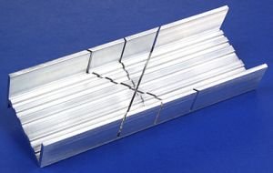 Verstekbak; aluminium; Scheermeszaag; proedge; zaaggereedschap; modelbouw; hobbywerk;  gereedschap; gereedschappen