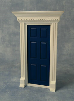 Blauw/wit geverfde houten voordeur