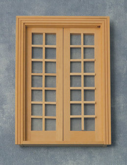 Blank houten openslaande deuren met 28 ramen