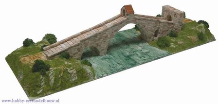 Devil&#039;s bridge; bouwpakket; aedes ars; modelbouw;