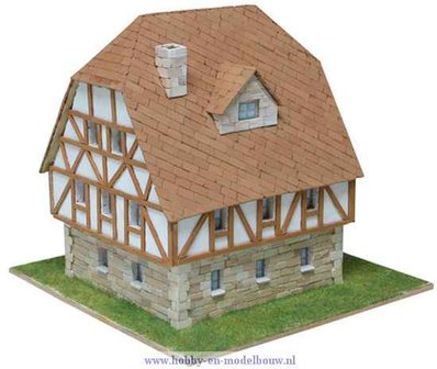 Aedes Ars; AE1418; Duits woonhuis; miniatuur diarama; modelbouw diarama;  miniatuur burchten; modelbouw burchten; echte steentj