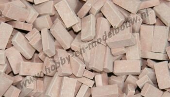 Middel terracotta steen 1:32/35. Afm.: 7,2 x 3,6 x 1,8 mm