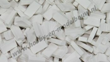 Witte steen 1:72. Afm.: 3,6 x 1,8 x 0,9 mm