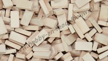 Licht terracotta steen 1:72. Afm.: 3,6 x 1,8 x 0,9 mm