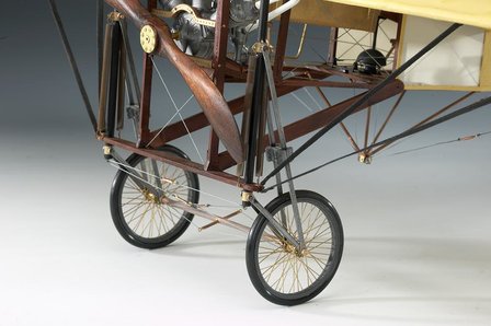 Bl&eacute;riot XI; houten modelbouw; amati; AMATI; bleriot xi model kit