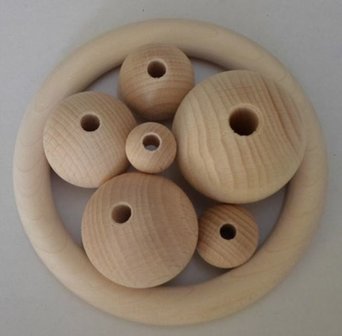 Houten bollen 35 mm, met boorgat 6 mm