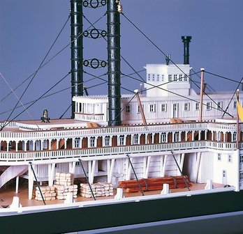 Mississippi Steamboat Robert E. Lee; houten modelbouw; amati; AMATI; modelbouw boot; schaal 1op150; schaal 1:150; radarboot; st