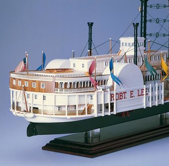 Mississippi Steamboat Robert E. Lee; houten modelbouw; amati; AMATI; modelbouw boot; schaal 1op150; schaal 1:150; radarboot; st