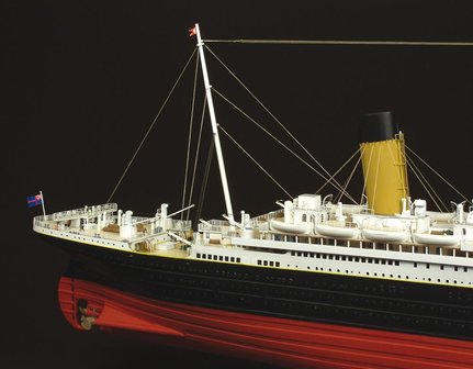 Titanic; houten modelbouw; amati; AMATI; modelbouw boot; 