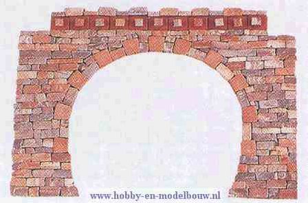 Tunnelingang; modelbouw; modelbouwer; schaal 1:87; spoor Ho