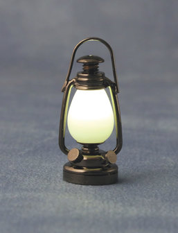 Antieke lantaarn (LED); verlichting; schaal 1op12; 1:12;poppenhuis verlichting aanleggen; poppenhuis verlichting aanleggen; pop