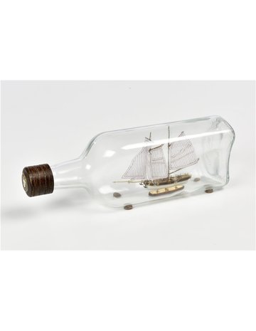 Hannah; schip in fles kopen; schip in fles bouwpakket; bootje in fles knutselen; zeilboot in fles; scheepje in fles; zeilschip 