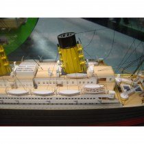 Mantua; Titanic; Houten bouwmodel; houten modelbouw; modelbouw boot; 