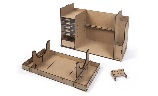 Gereedschapskist/montagekast; Gereedschapset; modelbouw schepen; OcCre; Occre modelbouw; modelbouw; nederlandse bouwbeschrijvin