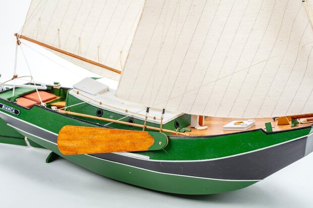 Zeeschouw 1:22;  modelbouw boot; BILLING BOATS;  Platbodemvisboot Nederlandse visserij-industrie Bootontwikkeling Rompstructuur