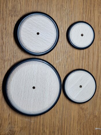 speelgoedwielen,speelgoed wielen,houten wielen, rubber banden; modelbouw; tractorbanden; trekkerbanden; aspennen