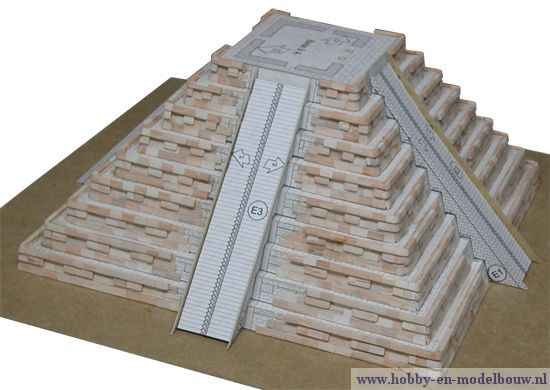 Aedes Ars; AE1270;Kukulcán Temple; miniatuur diarama; modelbouw diarama;  miniatuur burchten; modelbouw burchten; echte 