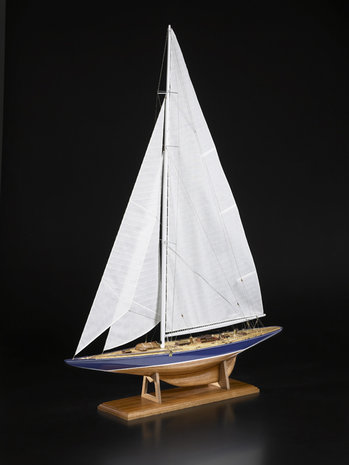 hobby en modelbouw; Endeavour J-Class; houten modelbouw; amati; AMATI; modelbouw boot; schaal 1op50; schaal 1:50; 