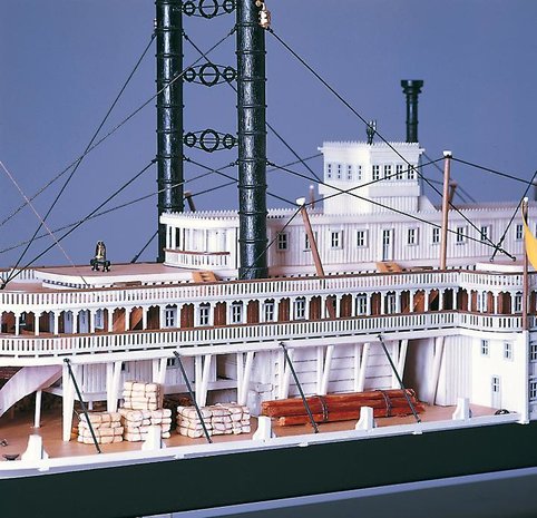 Mississippi Steamboat Robert E. Lee; houten modelbouw; amati; AMATI; modelbouw boot; schaal 1op150; schaal 1:150; radarboot; st