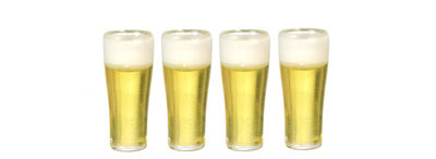 4 volle bierglazen
