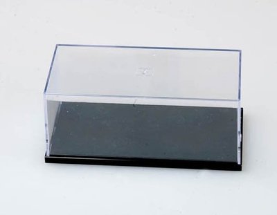 Kunststof vitrine met zwarte kunststof onderkant, afm.: 170 x 75 x 67 mm