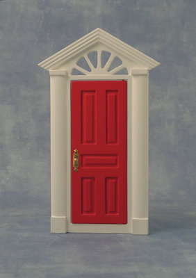 Rood/wit geverfde houten buitendeur met bovenlicht
