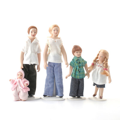 Set van 5 poppen. Jeans familie