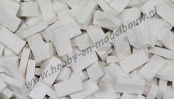 Witte steen 1:24, afm.: 10 x 4,8 x 3 mm