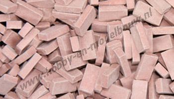 Middelrode steen 1:24. Afm.: 10 x 4,8 x 3 mm