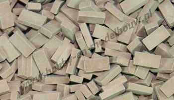 Donker terracotta steen 1:72. Afm.: 3,6 x 1,8 x 0,9 mm