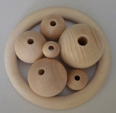 Houten bollen 15 mm, met boorgat 5 mm