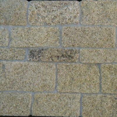 Rough Faced Stone, geel zandsteen