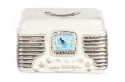 Retro radio