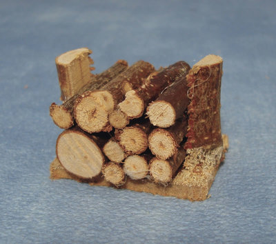 kleine houtstapel 2.5*3.5 cm