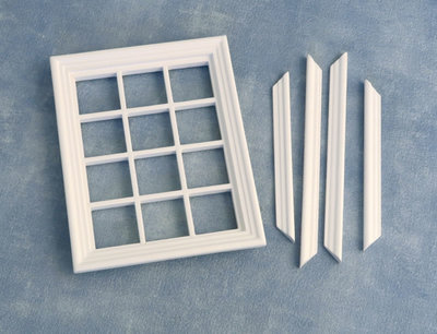 Wit houten raamkozijn 122*98 mm, voor 12 ramen